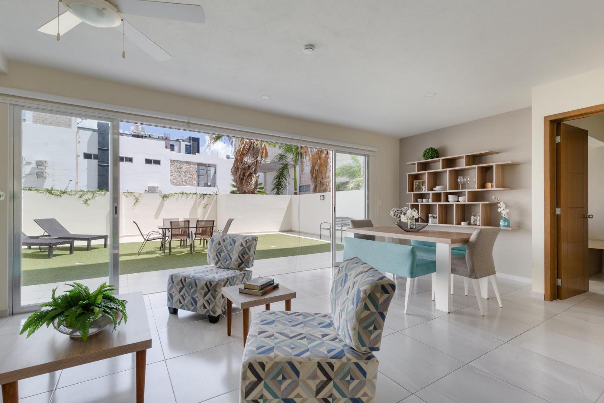 Large With Pool And Terrace! *